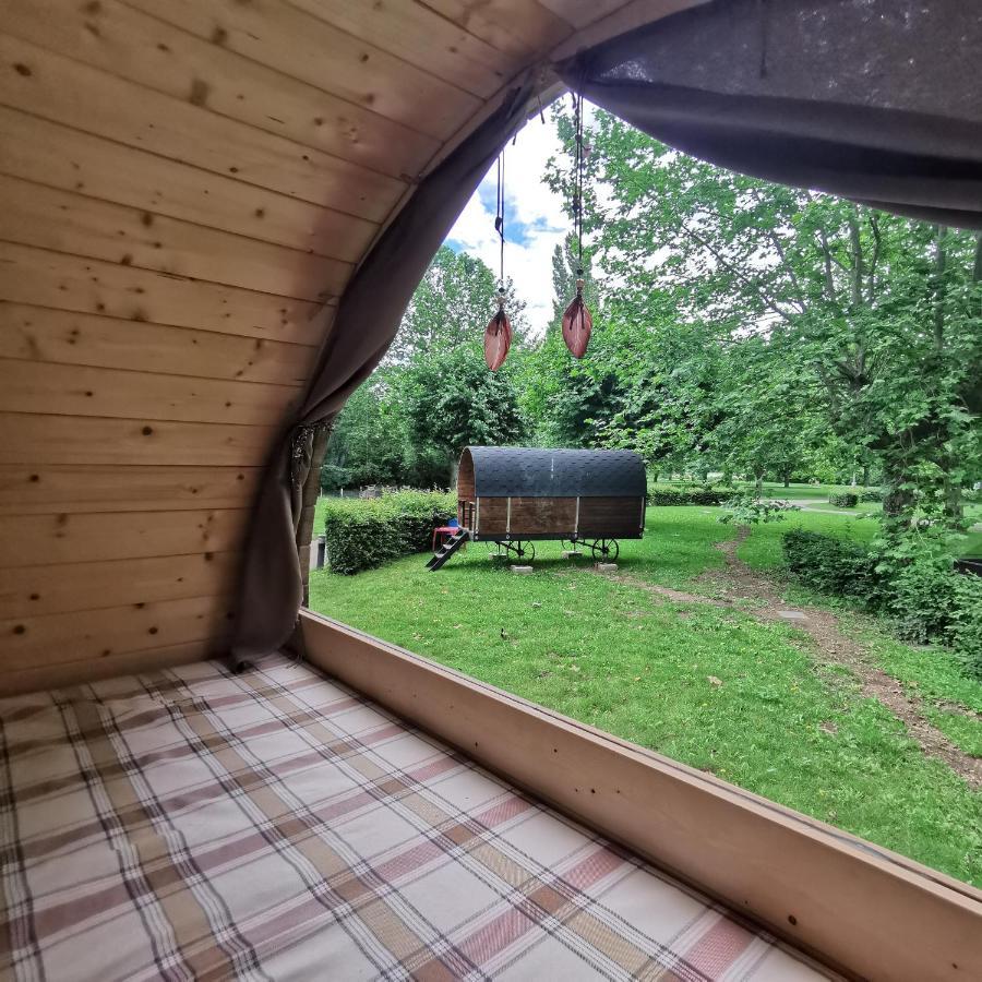 Camping De Thoissey *** Buitenkant foto