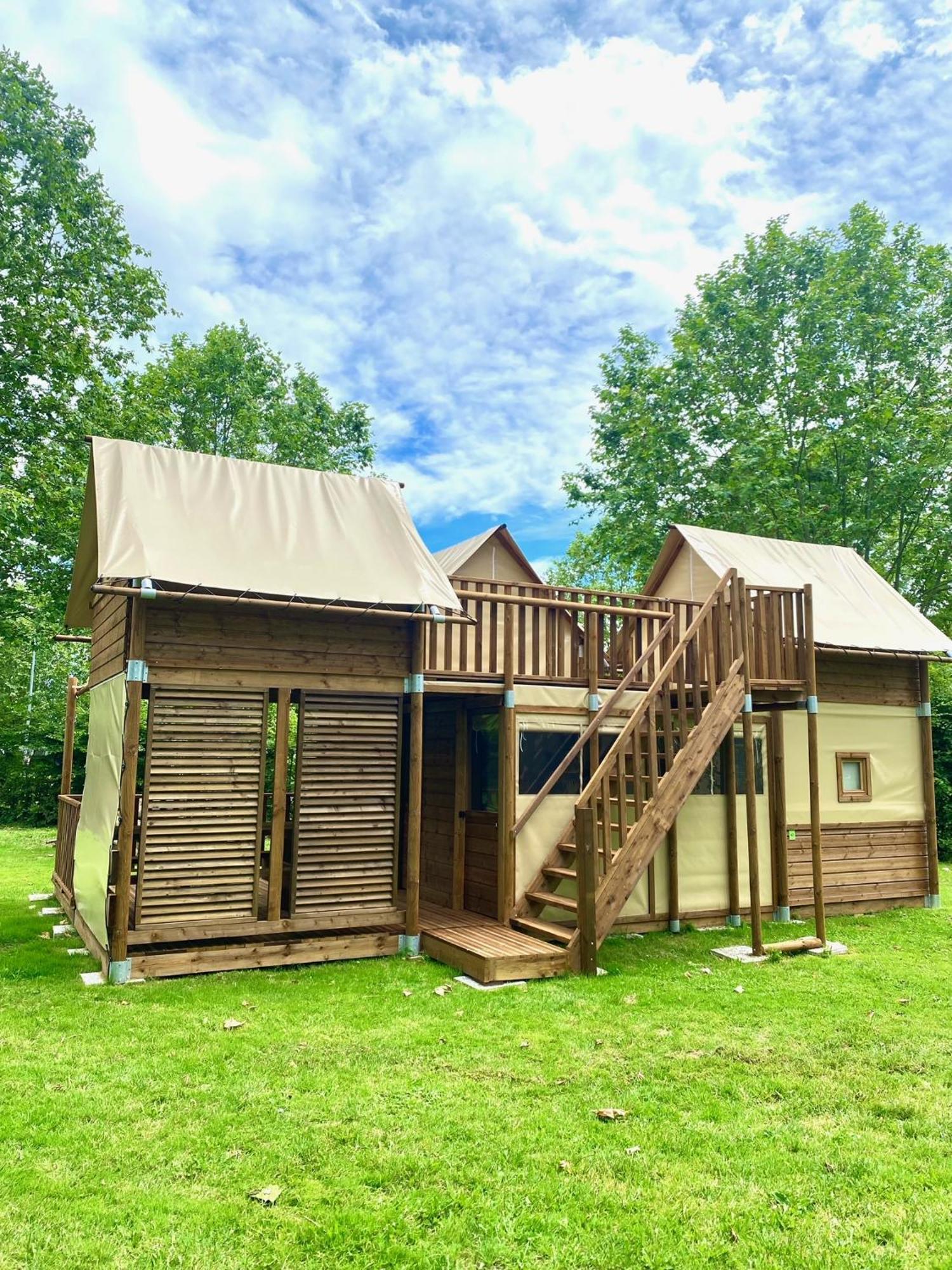 Camping De Thoissey *** Buitenkant foto