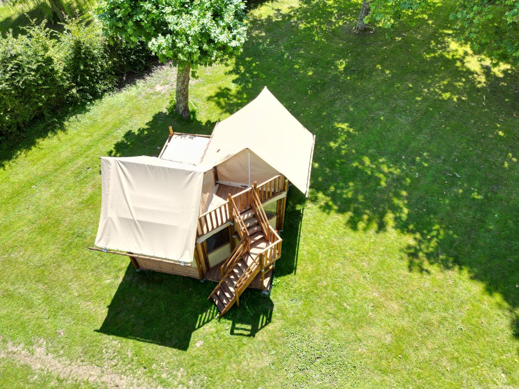 Camping De Thoissey *** Buitenkant foto