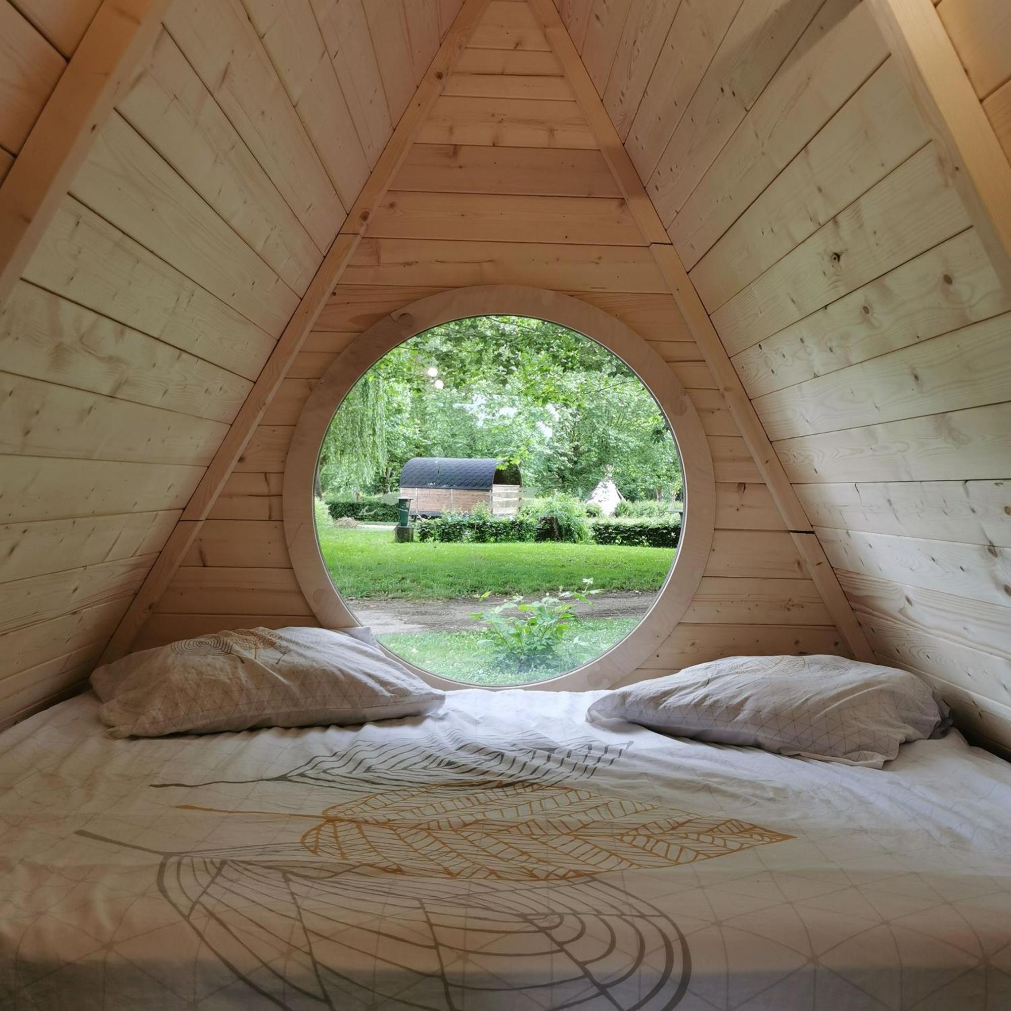 Camping De Thoissey *** Buitenkant foto