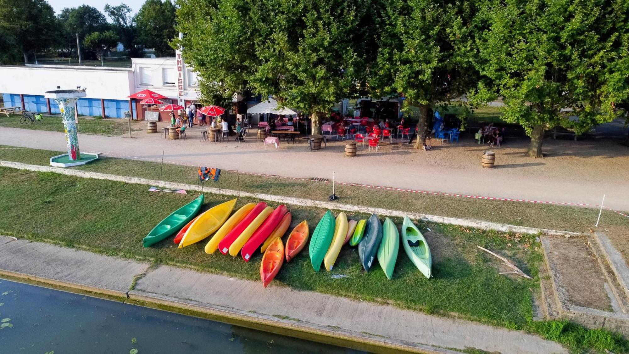 Camping De Thoissey *** Buitenkant foto