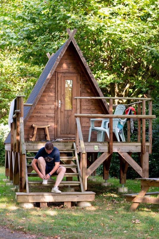 Camping De Thoissey *** Buitenkant foto