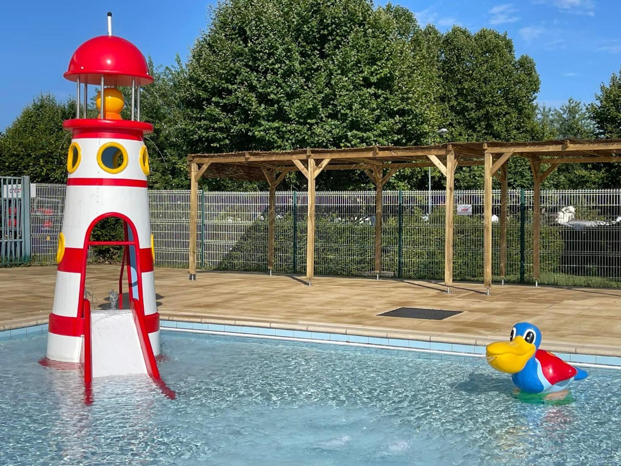 Camping De Thoissey *** Buitenkant foto